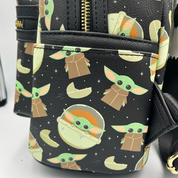 Loungefly backpack Baby Yoda